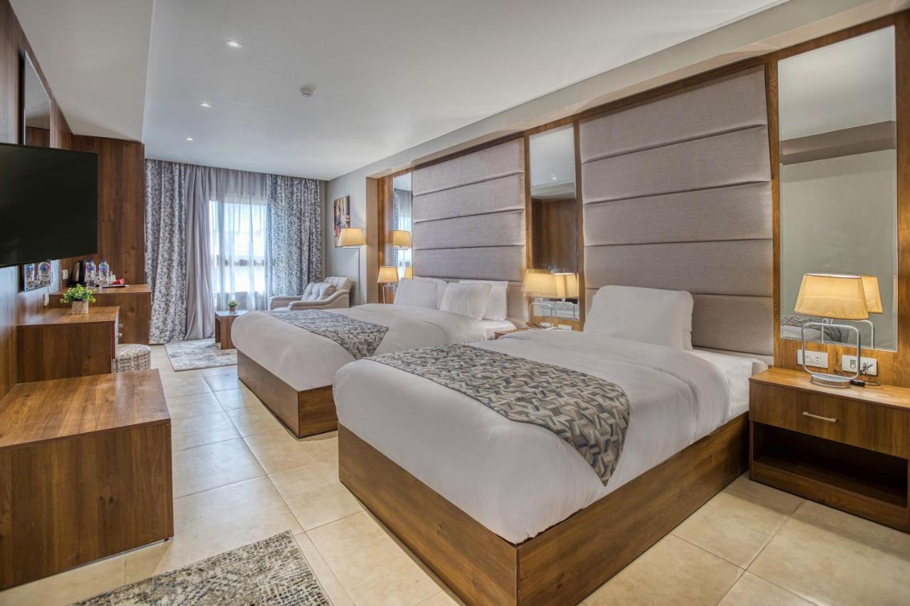 Nozol Pyramids Hotel And Spa Kafrat al Jabal Exterior photo