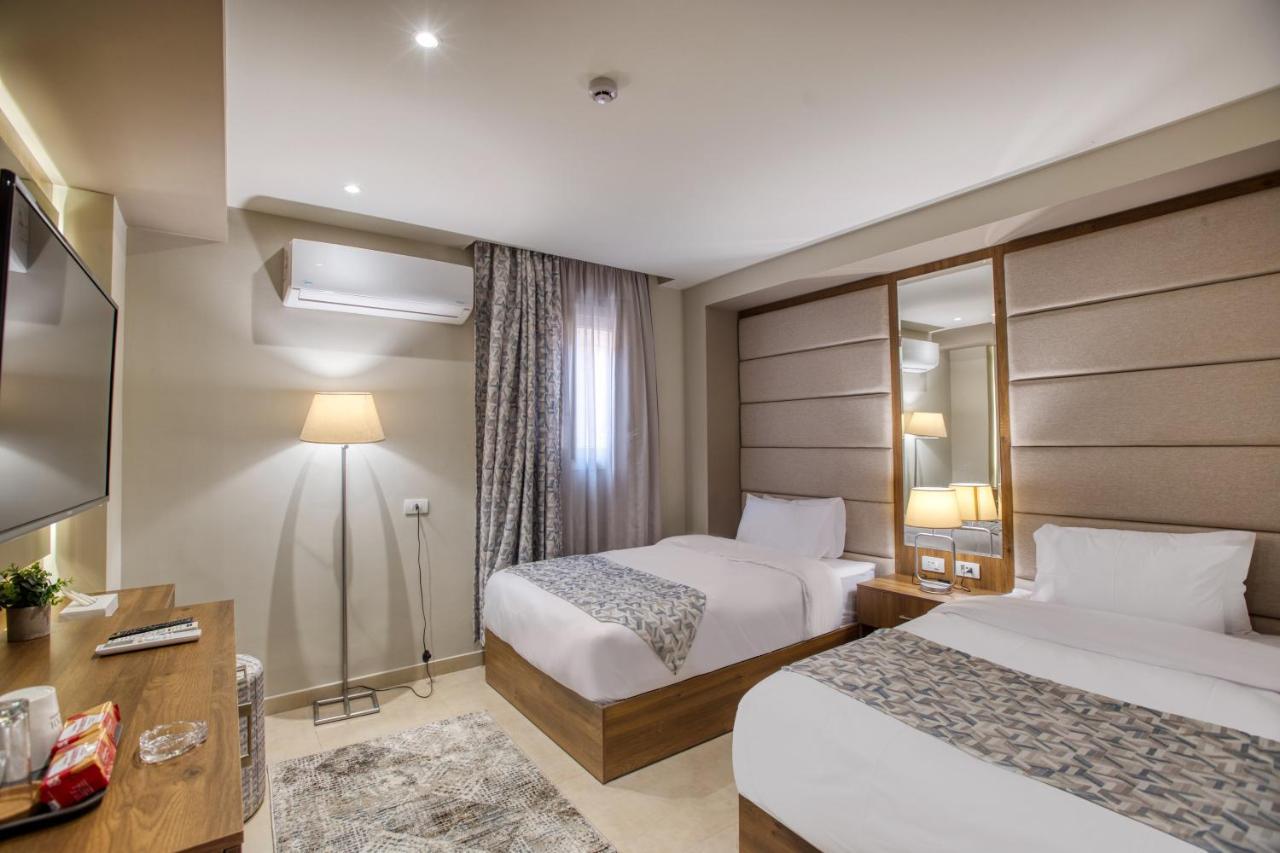 Nozol Pyramids Hotel And Spa Kafrat al Jabal Exterior photo