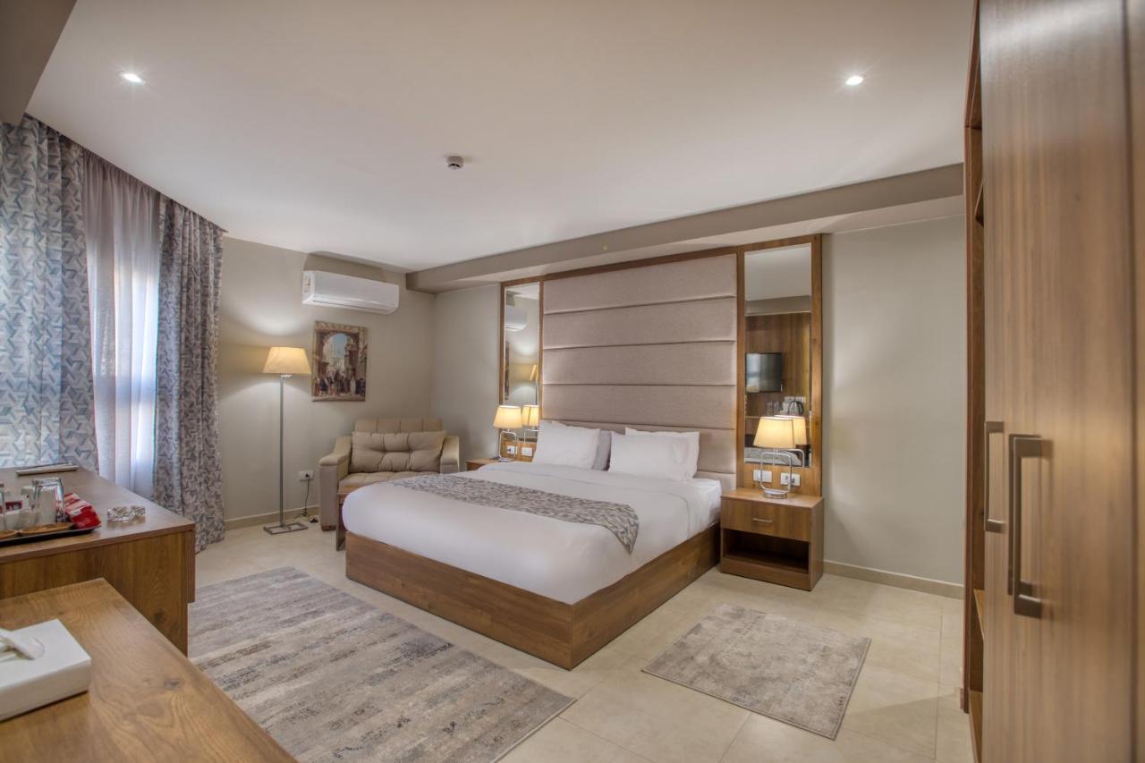 Nozol Pyramids Hotel And Spa Kafrat al Jabal Exterior photo