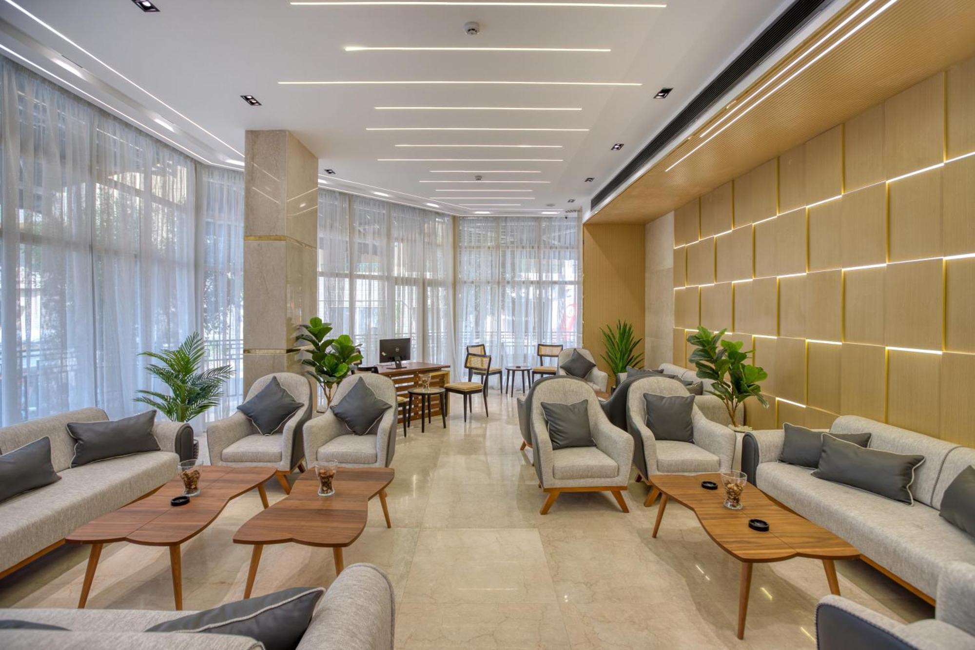Nozol Pyramids Hotel And Spa Kafrat al Jabal Exterior photo